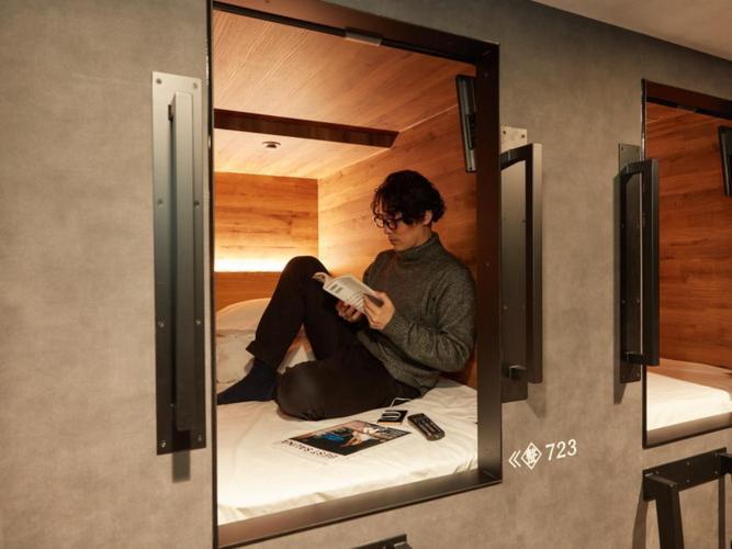 โรงแรมแคปซูล Rembrandt & Shimbashi - Caters To Men โตเกียว